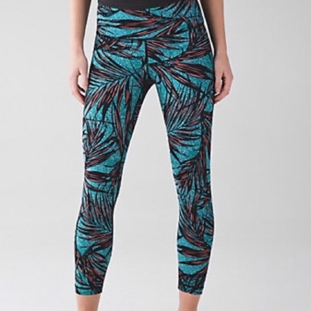 Lululemon Wunder Under HR Cropped Leggings (EUC)